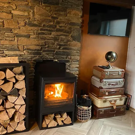 Travel Wood * Waulsort