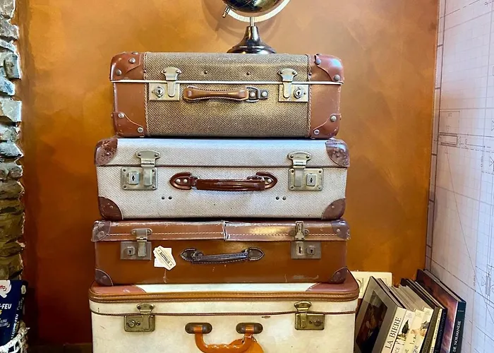 Travel Wood * Waulsort